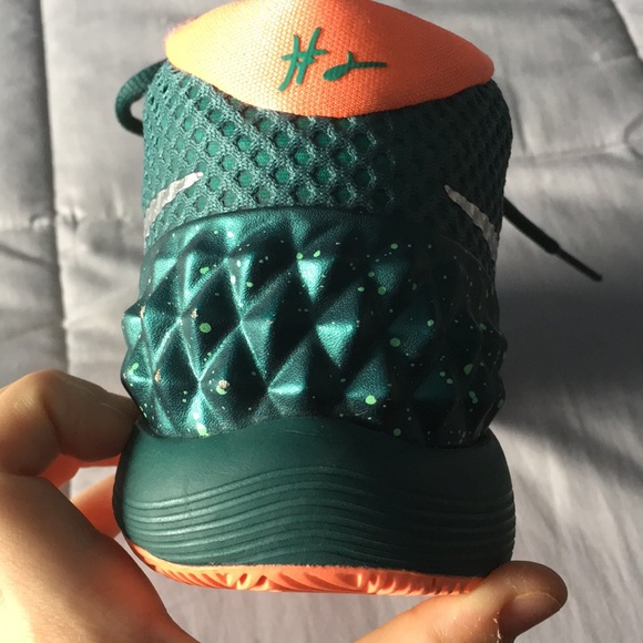 Kyrie 1 “flytrap size 6 youth - Picture 3 of 8